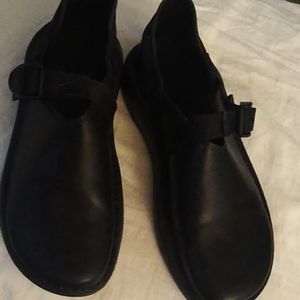 Black shoes